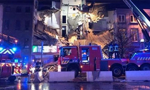 los bomberos buscan a más personas entre los escombros Dos muertos y una decena de heridos tras una explosión en Amberes